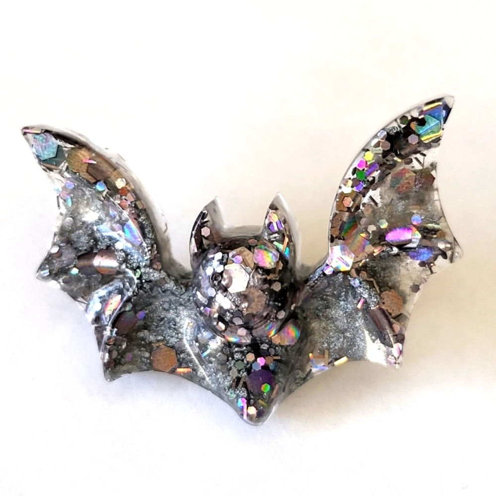 Bat Pin - Picture 1 of 3